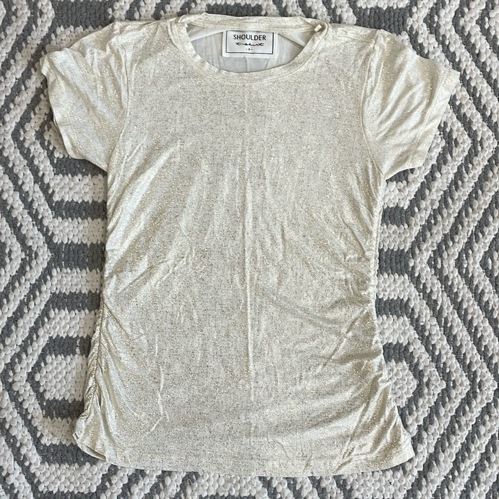 Gold Glittery Top with out the scratchy part of glitter!